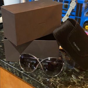 Never worn Tom Ford sunglasses